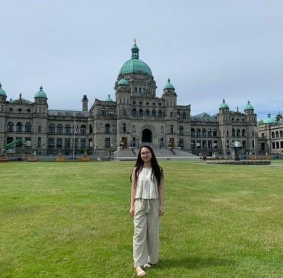 Meet your Posher, Anh - Picture 1 of 1